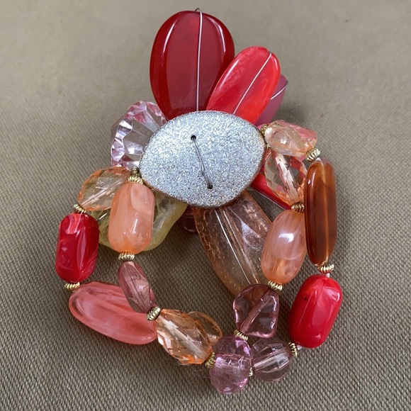 Big bold chunky flower bead bracelet - Picture 3 of 6